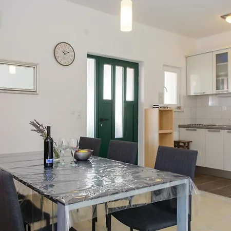 Apartment Antikar