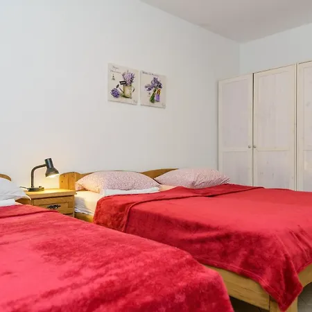 Apartment Antikar