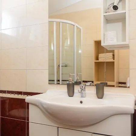 Antikar Apartment Sevid